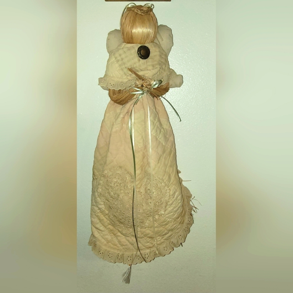 Vintage Quilted Straw Angel